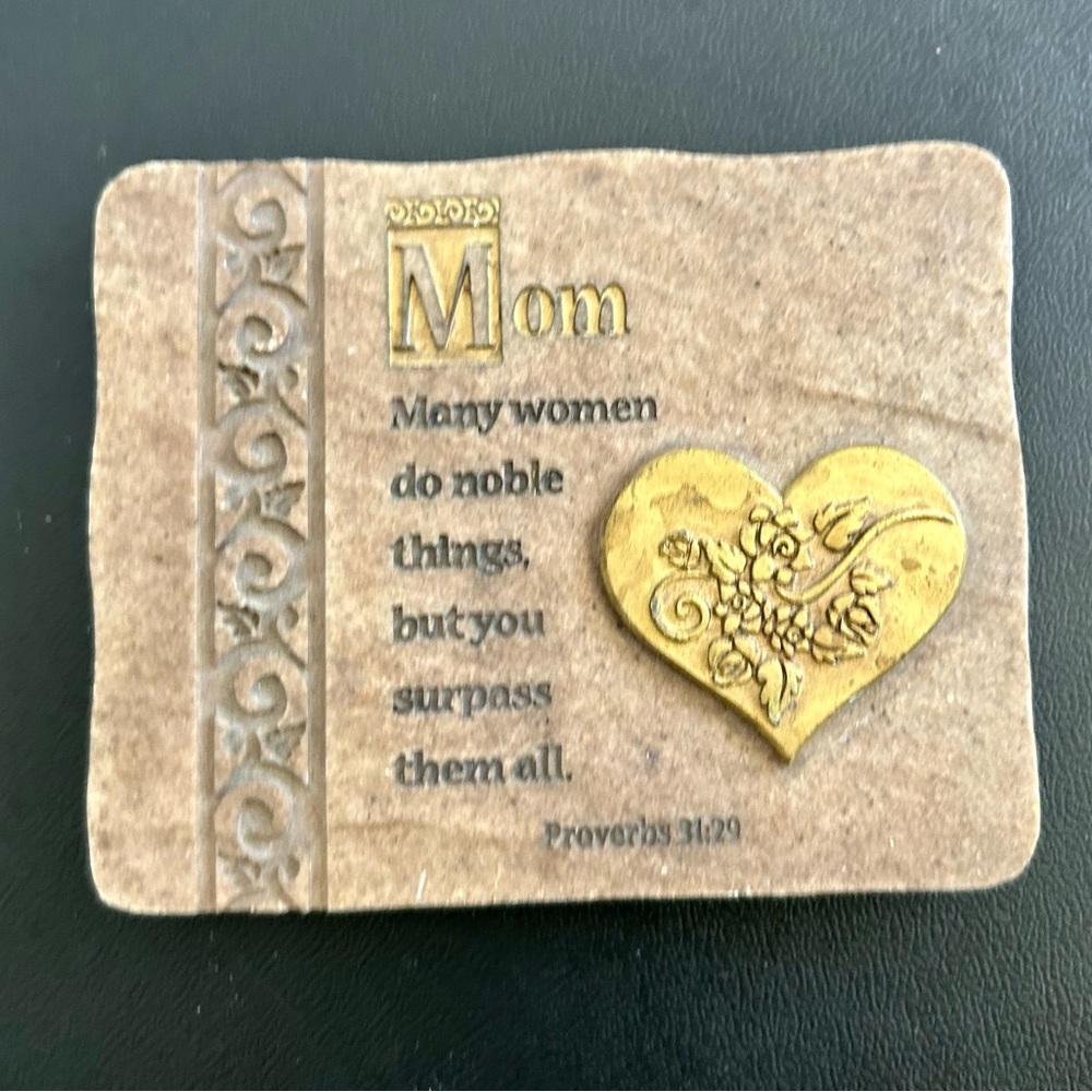 GREG GIFT COMPANY “MOM” Proverbs Verse 31:29 Faux Stone Plaque